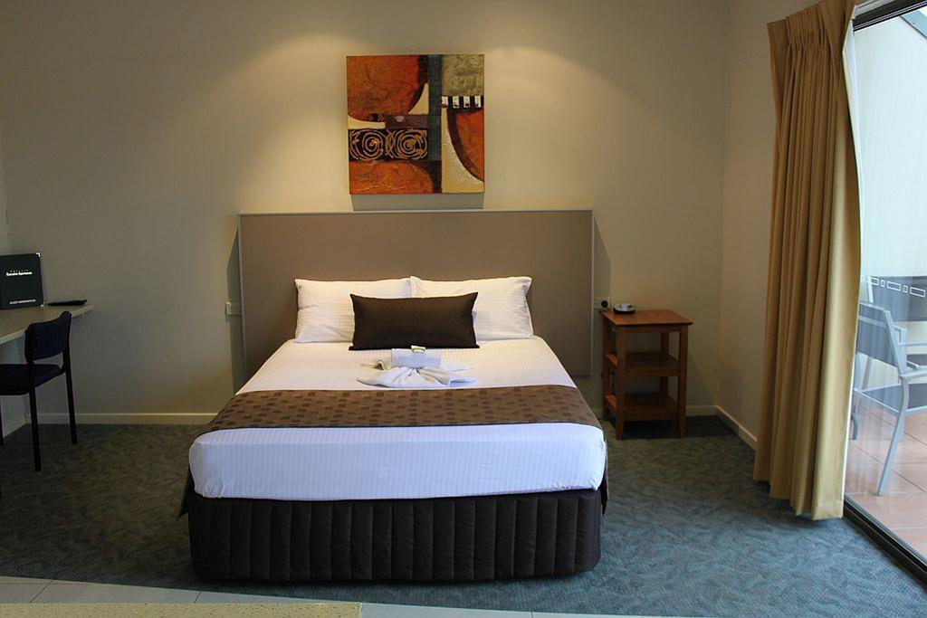 Emerald Executive Apartments Ngoại thất bức ảnh