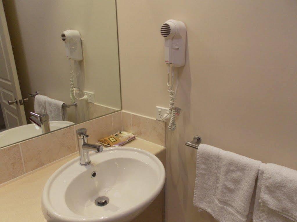 Emerald Executive Apartments Ngoại thất bức ảnh